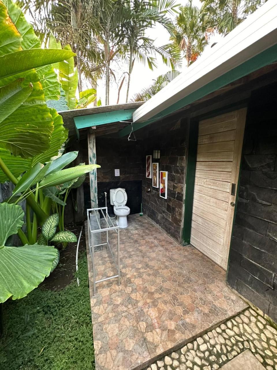 Comeback Guesthouse Canggu Dış mekan fotoğraf